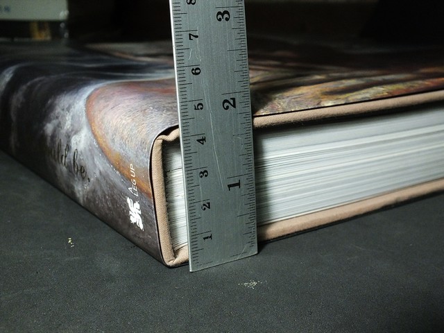 Chatchai is dead . if not he should be งานศิลป์ ชาติชาย ปุยเปีย ปกเเข็งหนา 4 ซม. พิมพ์ 1500 เล่ม ปี 2553