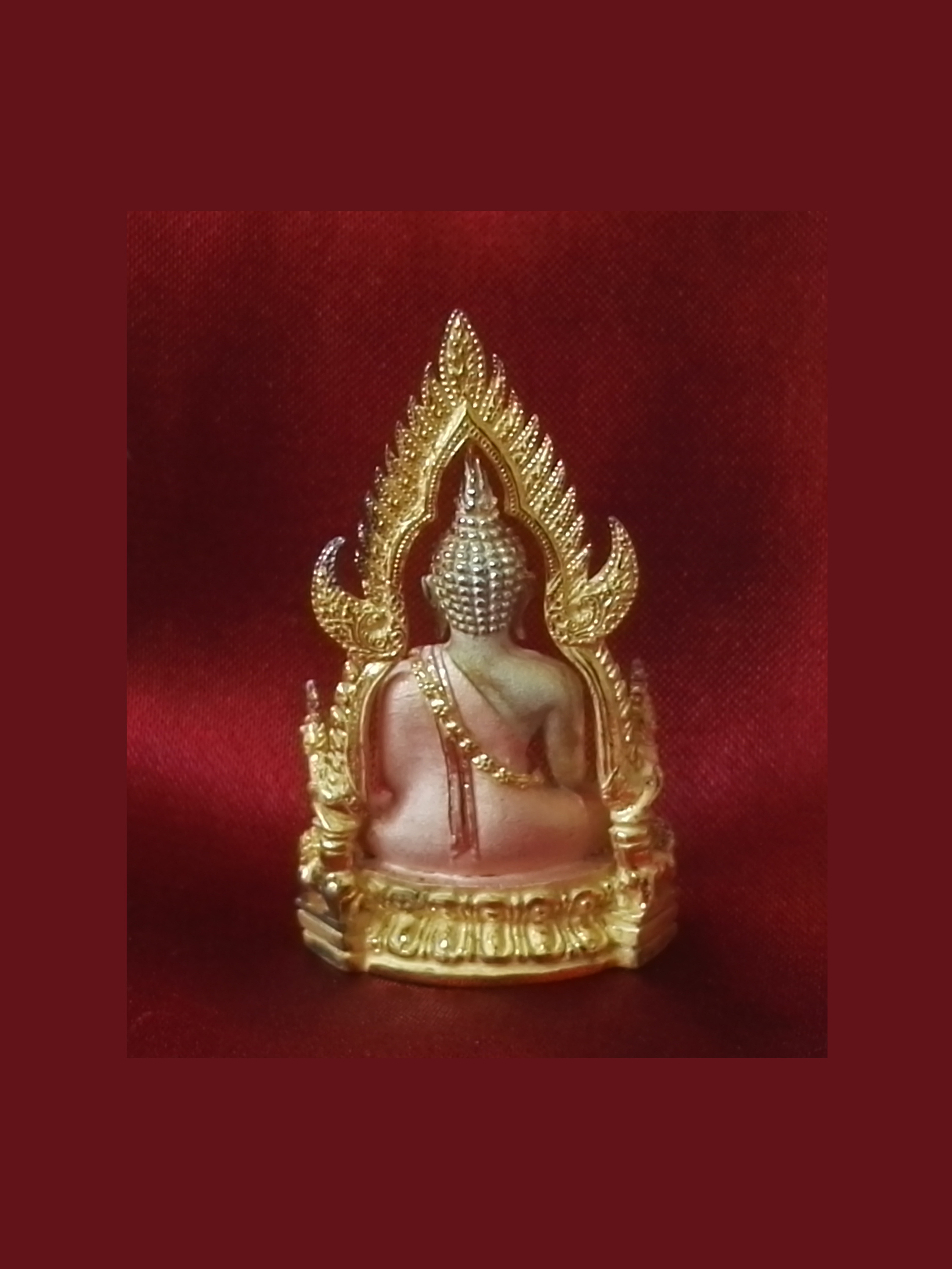 พระพุทธชินราช รุ่น มหาลาภ เนื้อเงิน ชุบ 3 กษัตริย์