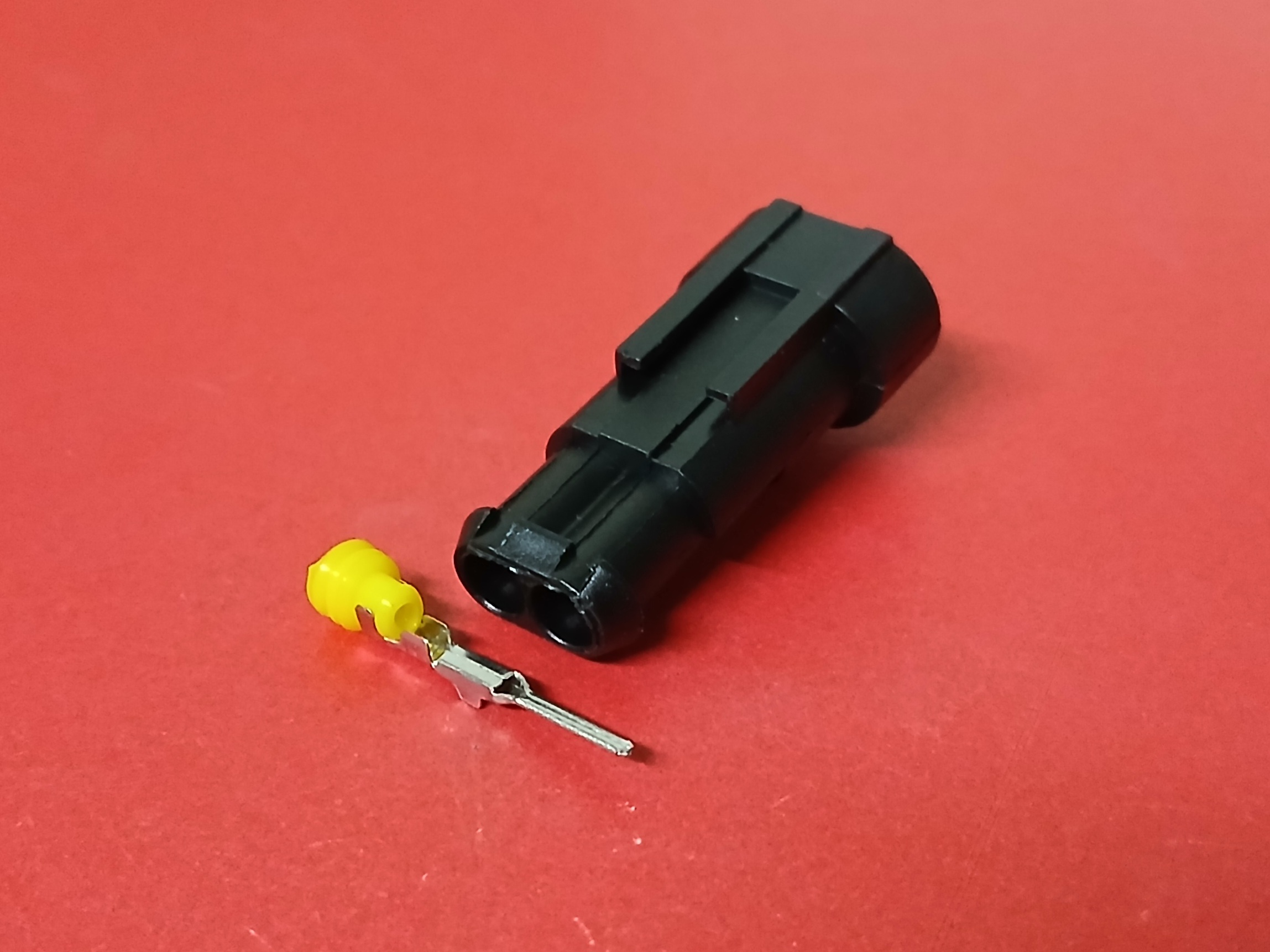 2 พิน Amp 1.5 ตัวผู้