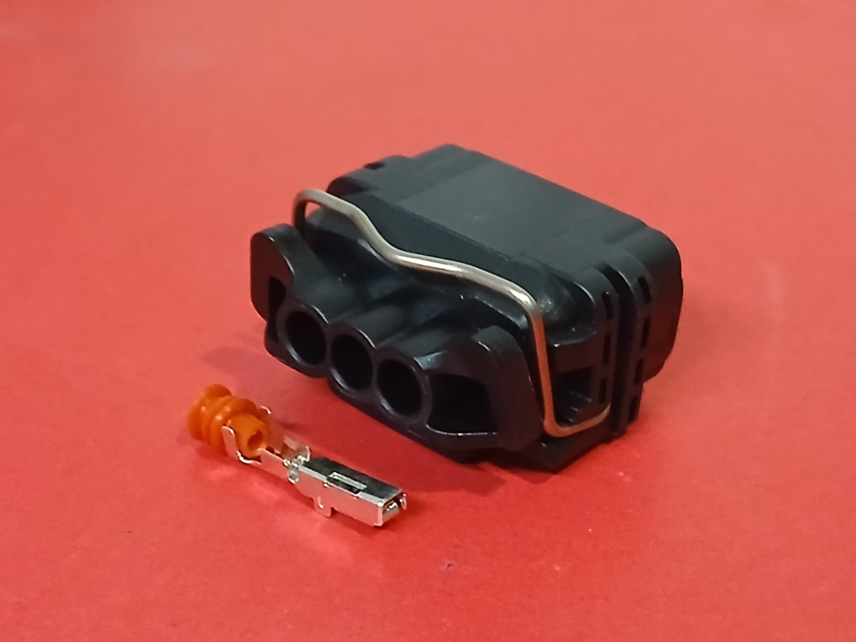 3 พิน ดำ Hyundai MAZDA #7039Q