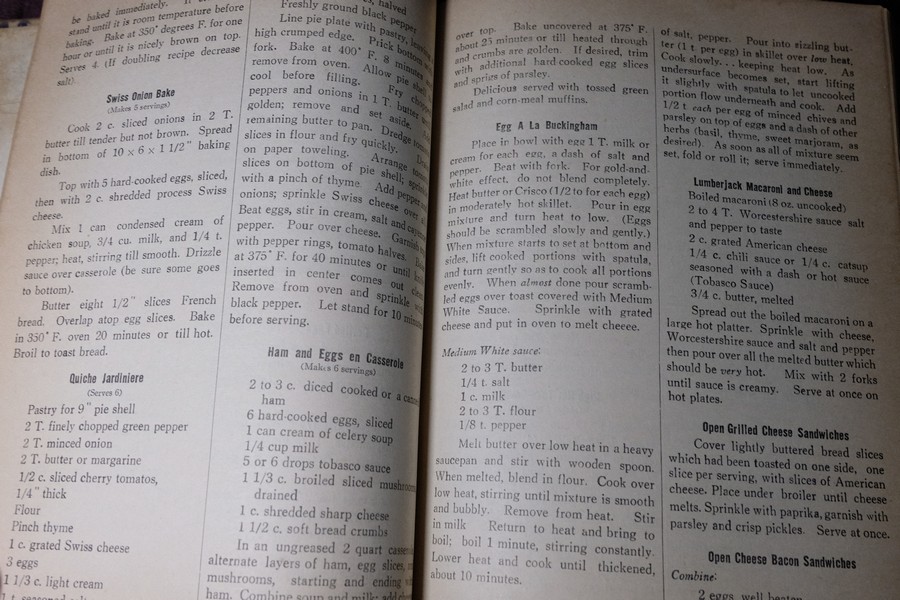 ตำรากับข้าว YWCA COOK BOOK ปกแข็ง 430 หน้า พิมพ์ปี 2510 (สอบถาม)