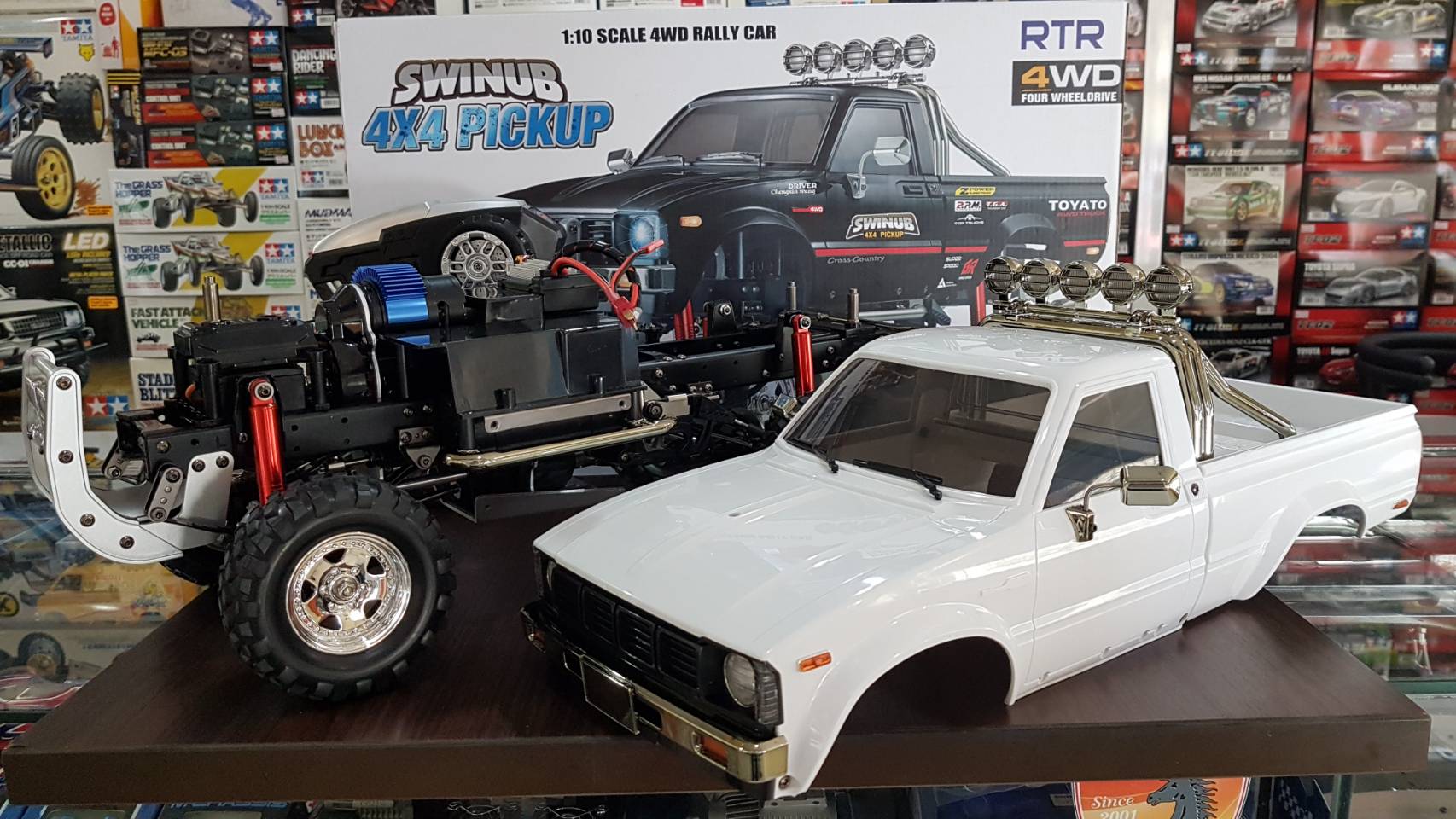 Toyota Hilux High-Lift (RTR)