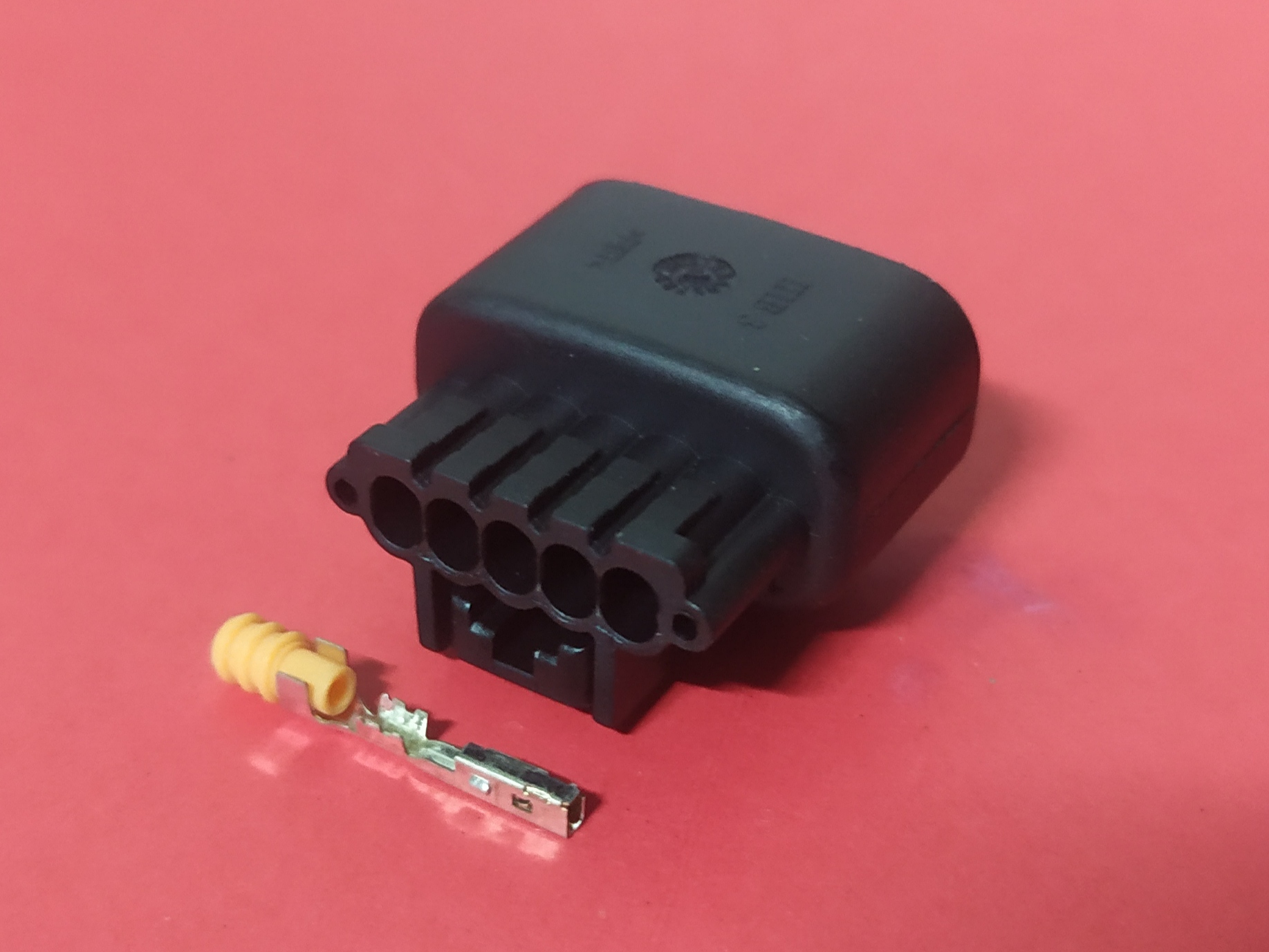 5 พิน ดำ Mitsubishi #05027