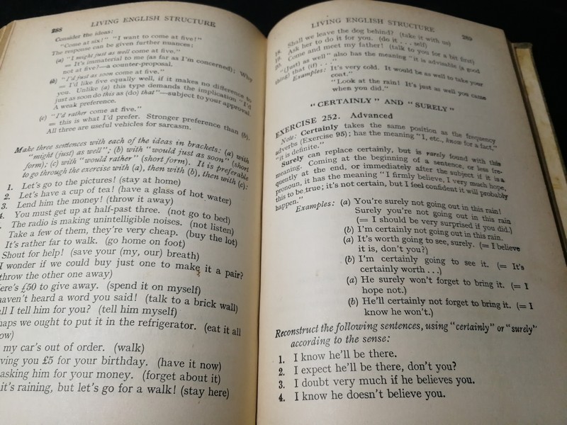 LIVING ENGLISH STRUCTURE PRACTICE BOOK FOR FOREIGN STUDENTS AND KEY BY W.STANNARD ALLEN ปกแข็ง ปี 1957