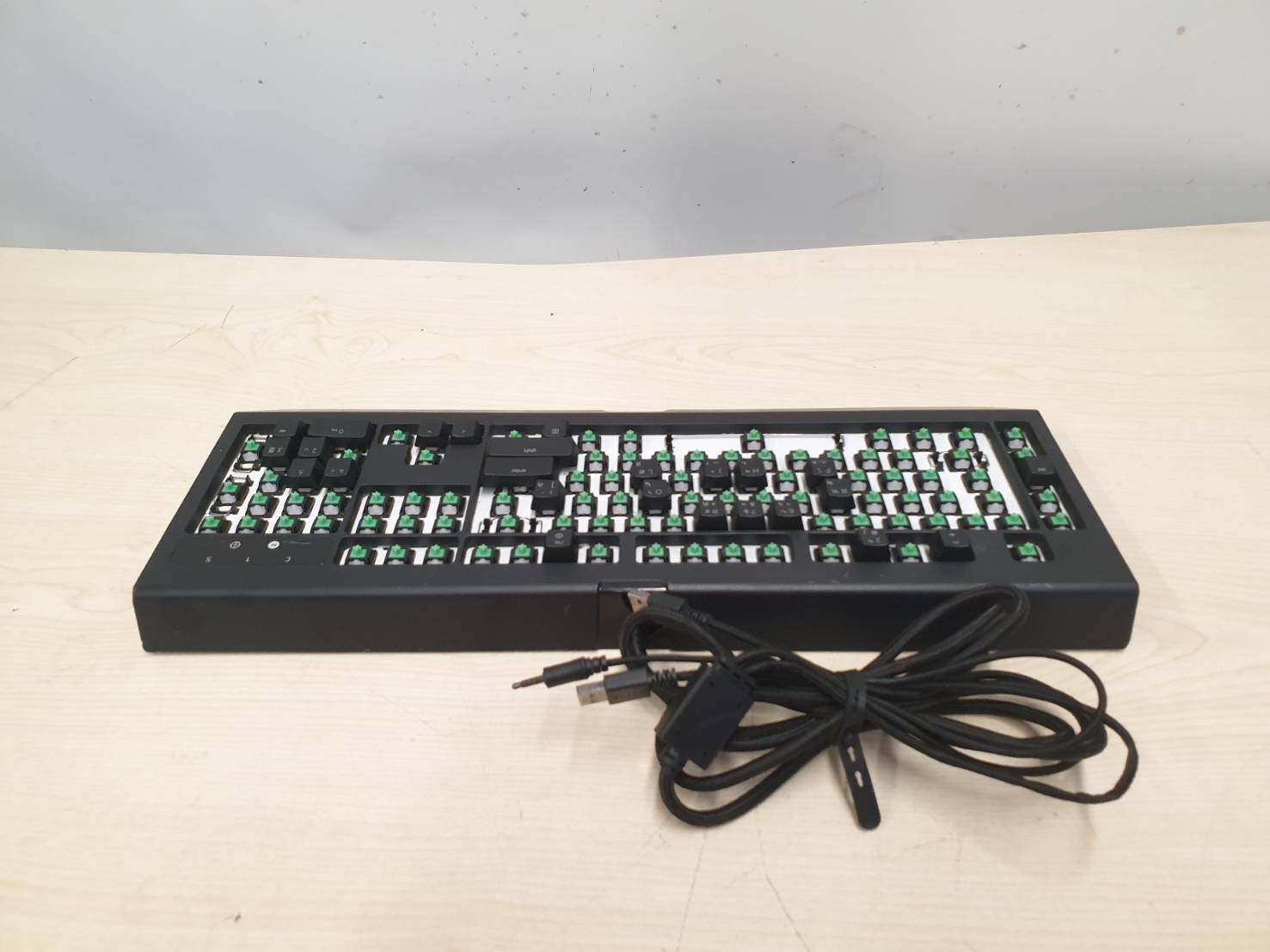 ฺฺฺ๋คีย์บอดตามสภาพ BLACKWIDOW rz03-0203 มือสอง