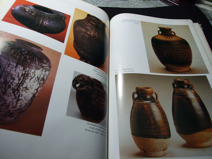 มรดกของไทย Thai Hertage From Ancient to Modern Artifices ปกแข็ง 108 หน้า