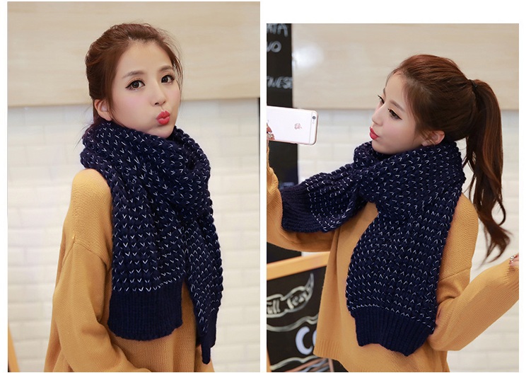 พร้อมส่ง - ผ้าพันคอไหมพรมกันหนาว NC112 (สีกรม)