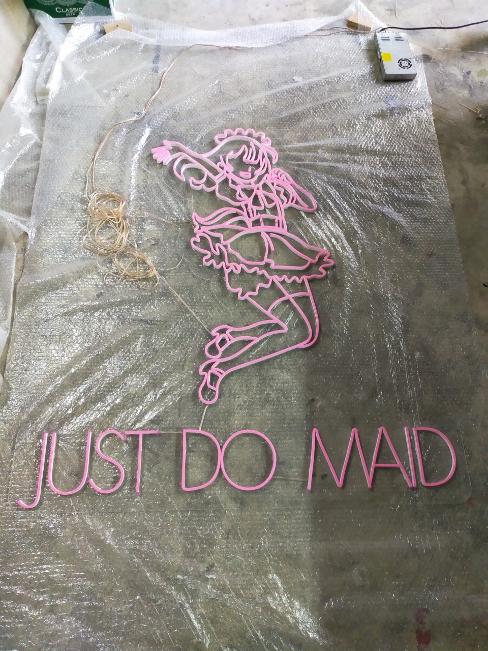 ไฟนีออน เฟค