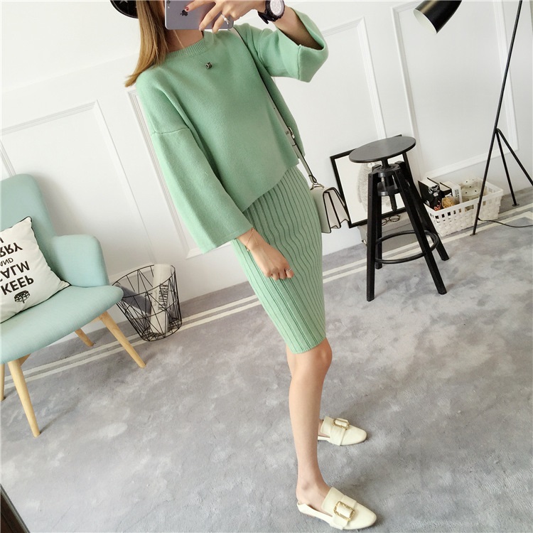 พรีออเดอร์ - เดรสไหมพรม Pre - DT150 (สีเขียวมิ้น)