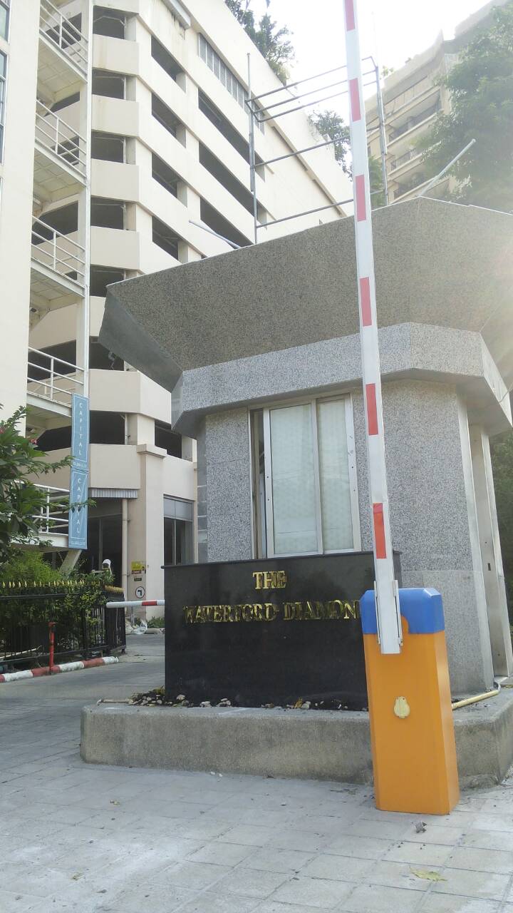 อักษรสแตนเลสหน้าทอง (ไททาเนียม) ติดตั้ง #Thewaterforddiamono #สุขุมวิท