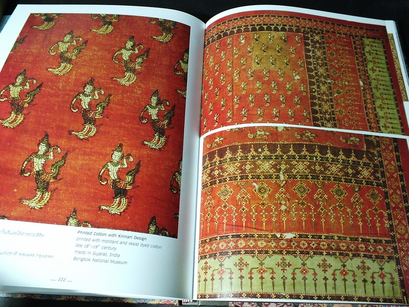 ผ้าลายในสยาม chintz in thai history โดย ประภัสสร โพธิ์ศรีทอง ปกแข็ง (Pre-Order สอบถาม)