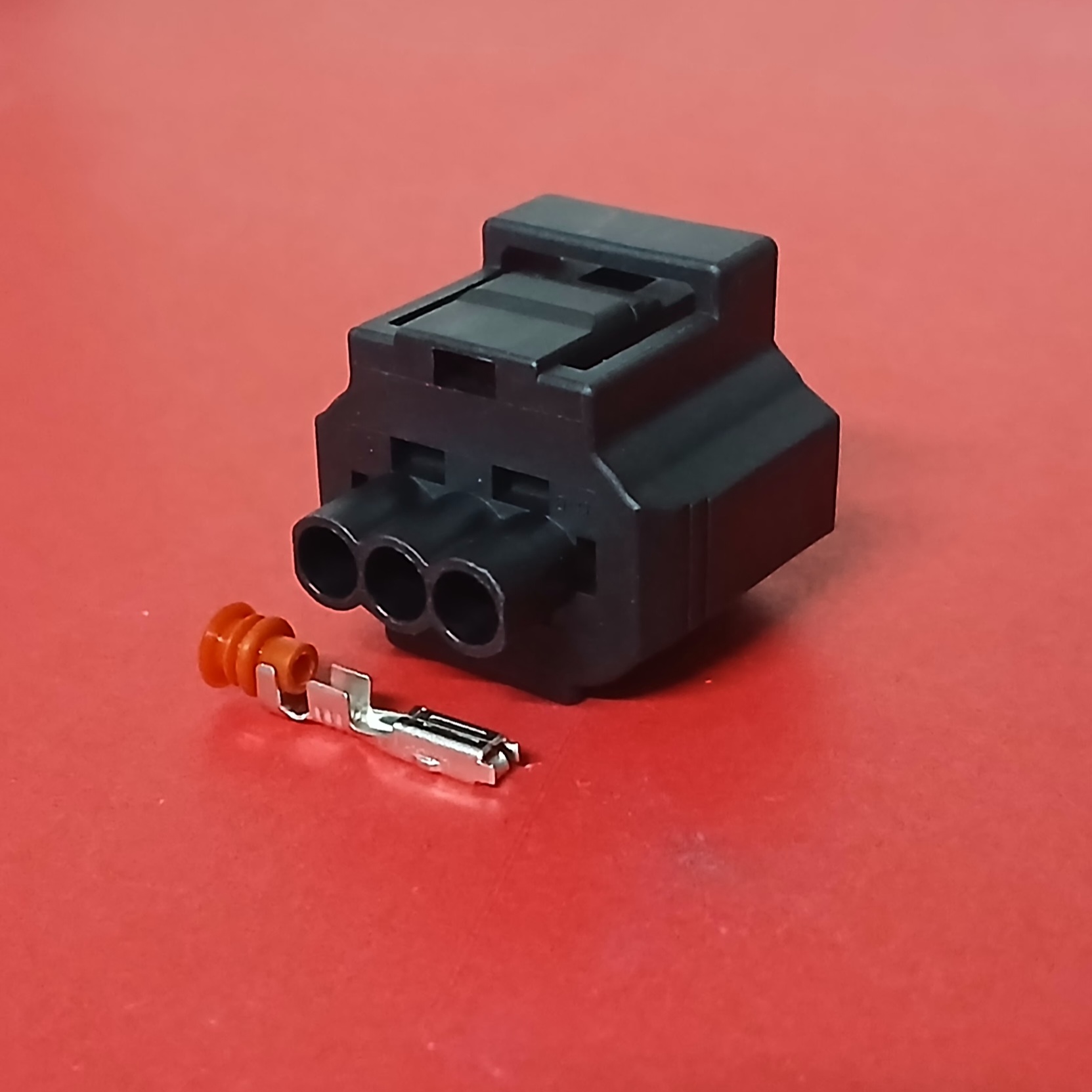 3 พิน ไดร์ชาร์จ Ford, Mazda #184032