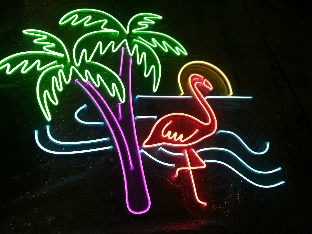 ป้ายไฟนีออน LED อะคริลิคใสรองหลัง