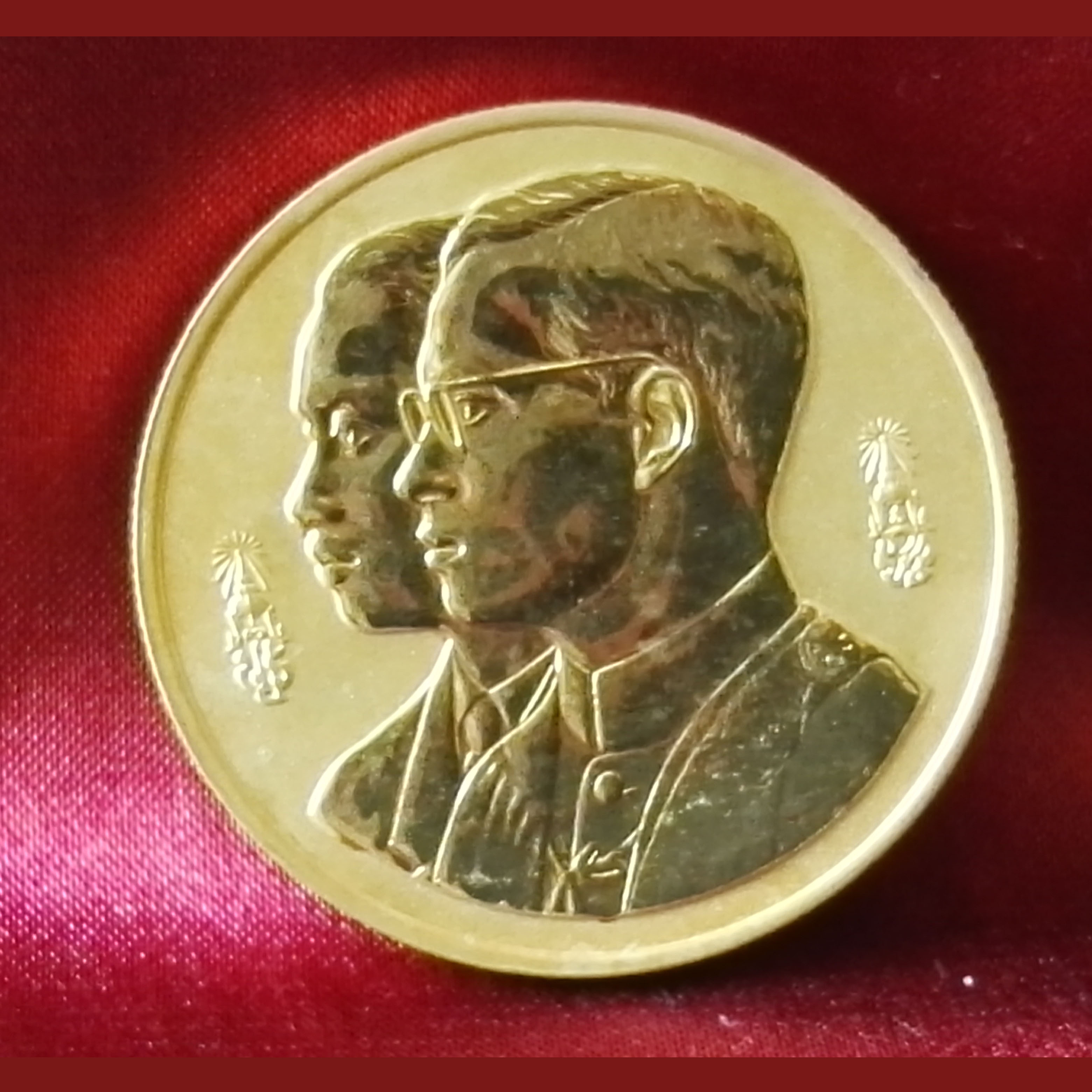 เหรียญ10บาท 60ปีธรรมศาสตร์ ชุบทอง