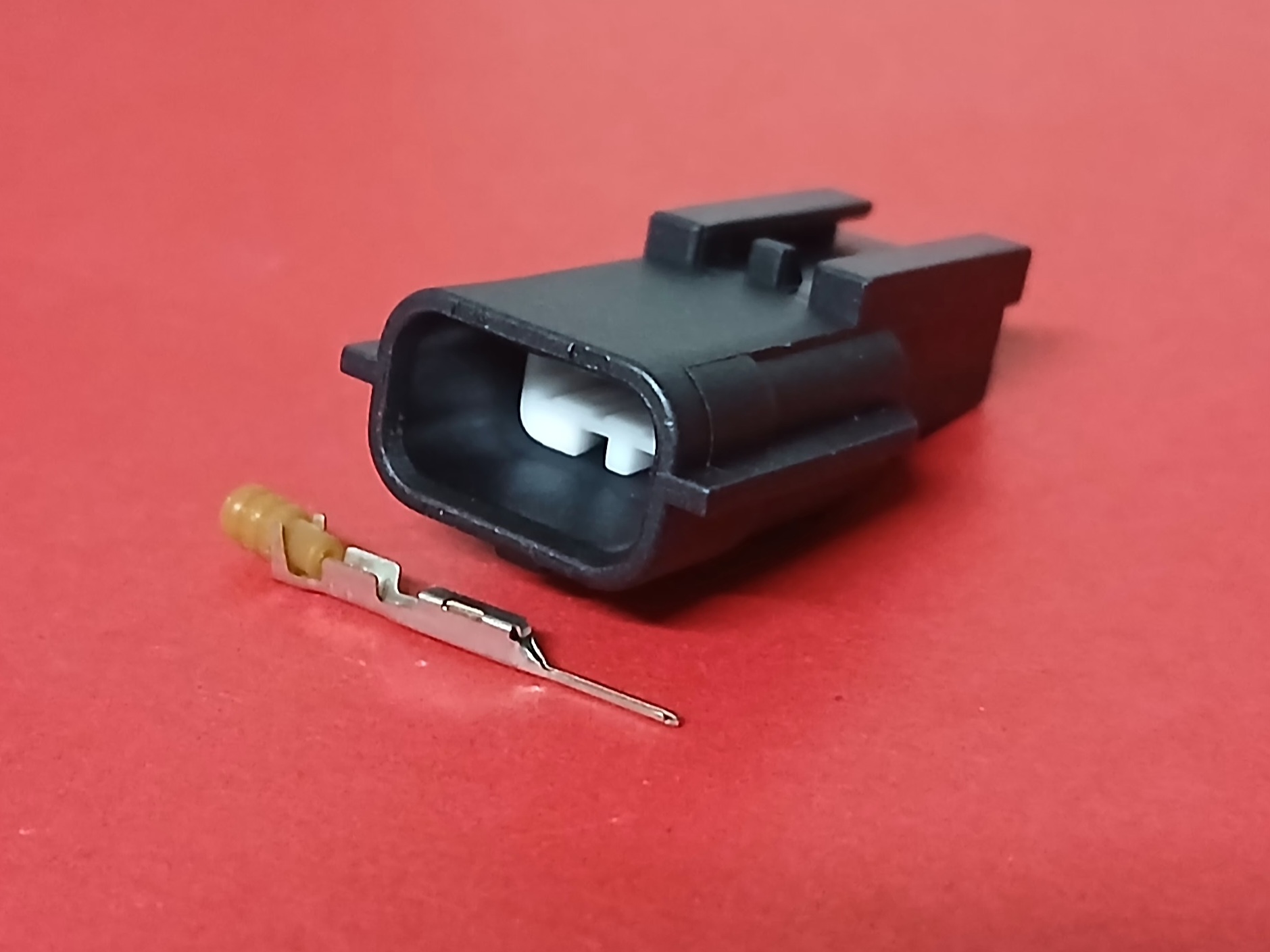 3 พิน ดำ/ขาว #8852-30 ตัวผู้