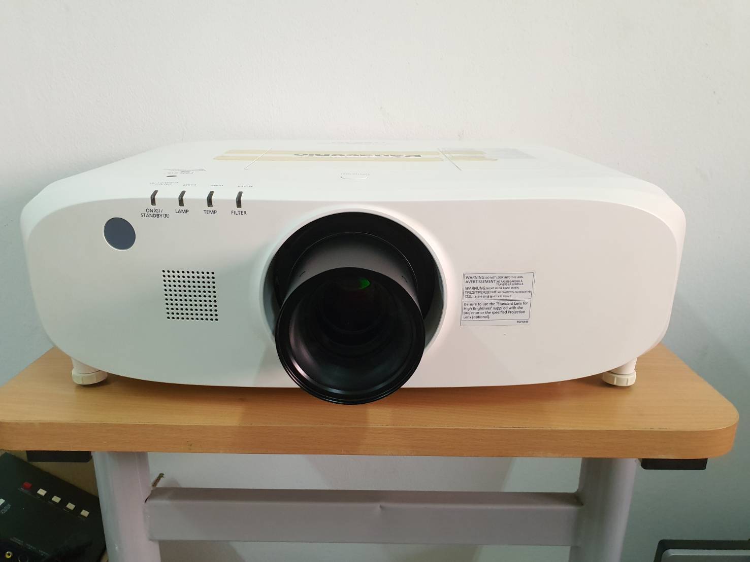 โปรเจ็กเตอร์ขนาดใหญ่ PANASONIC PT-EX800 XGA (7,500 ลูเมน)