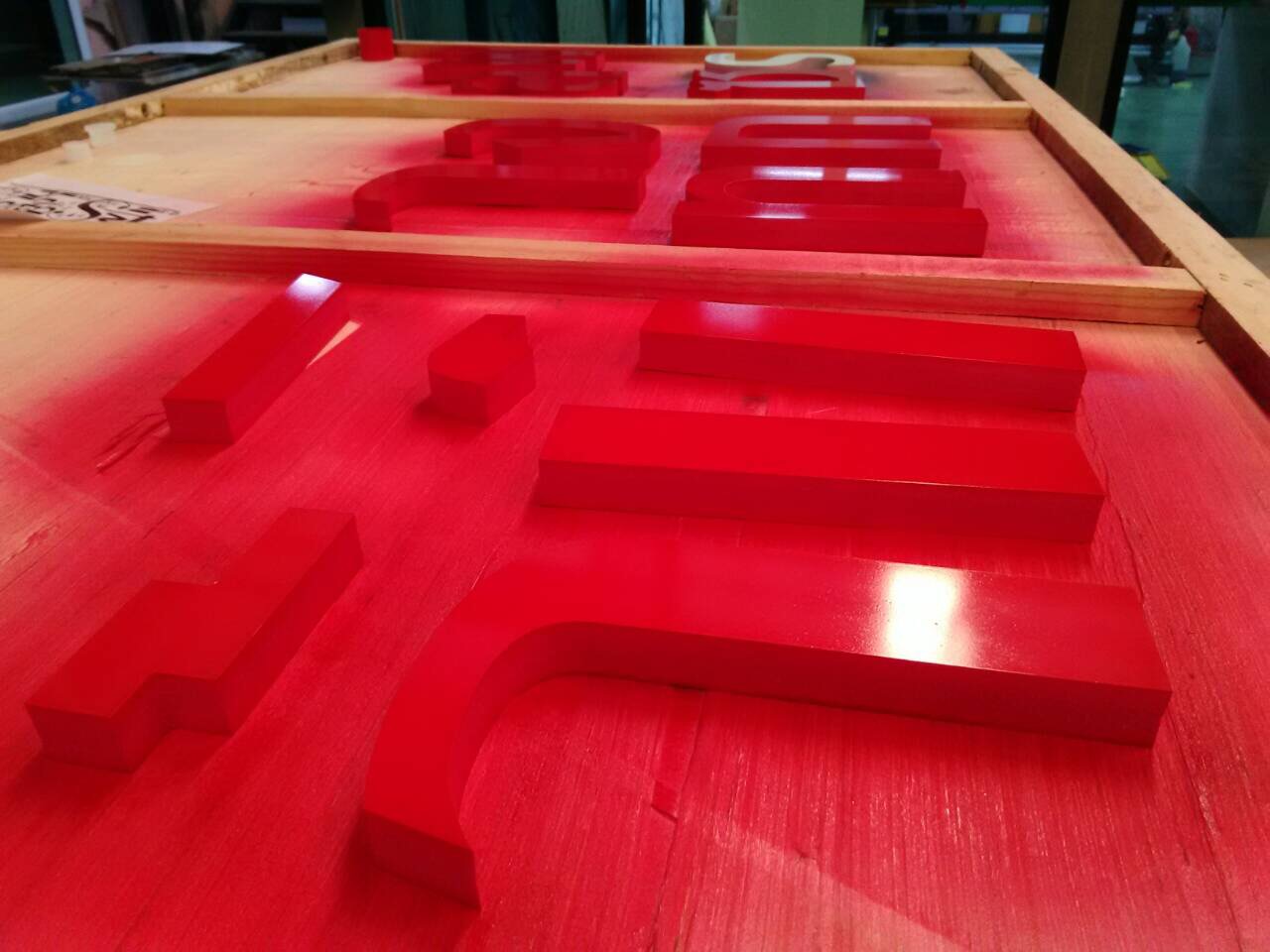 ป้ายอักษรไม้พาสวู๊ด