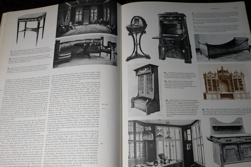 world furniture an illustrated history from earliest times by helena hayward (Pre-Order สอบถาม)
