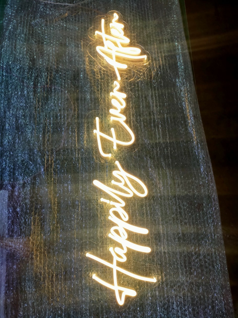 ไฟนีออน เฟค