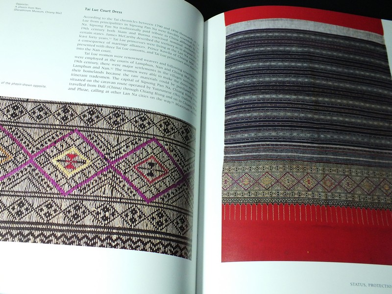 SILKEN THREADS LACQUER THRONES Lan Na Court Textiles by Susan Conway
