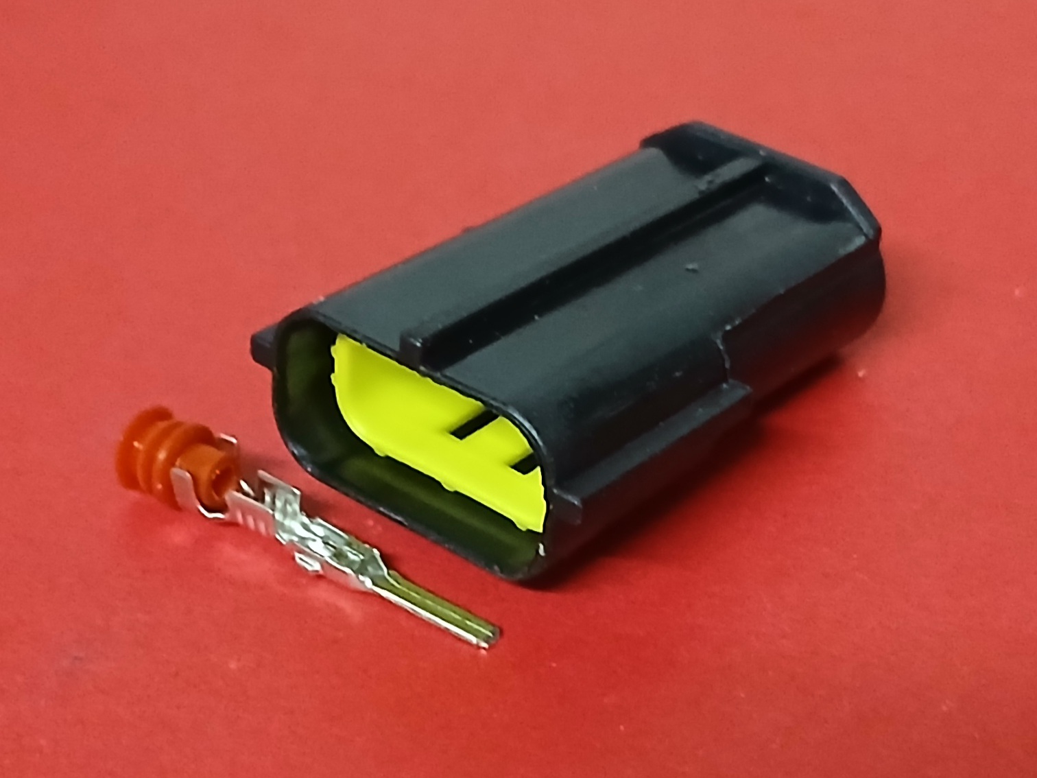 3 พิน DE ท้ายราง D-max