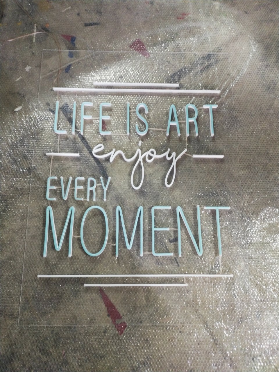 ป้ายไฟนีออนดัด LED - แสงสีฟ้า อะคริลิครองหลัง