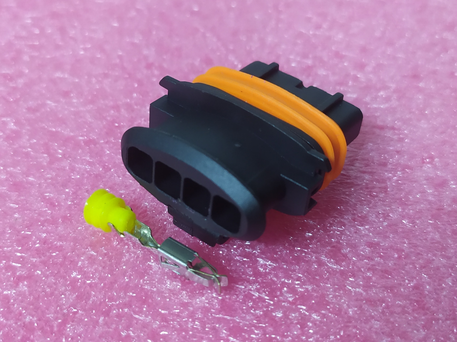 4 พิน ดำ คอยล์ Volvo #368162