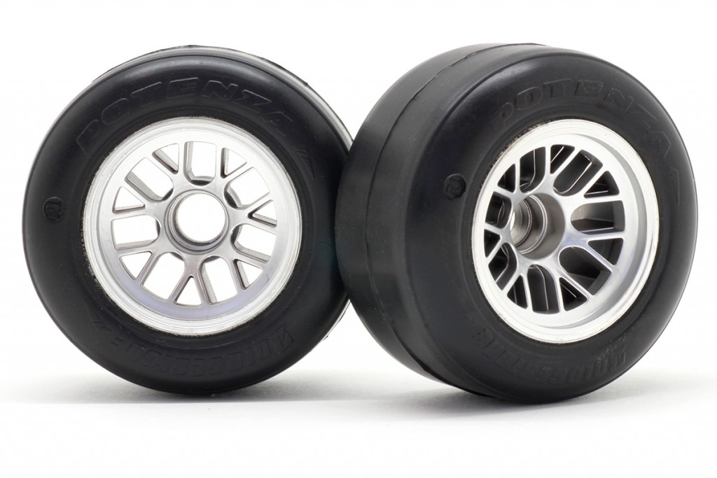 F-104 Rubber Front Tires w/Wheels Assembling R-1 High Grip Compound (2pcs)