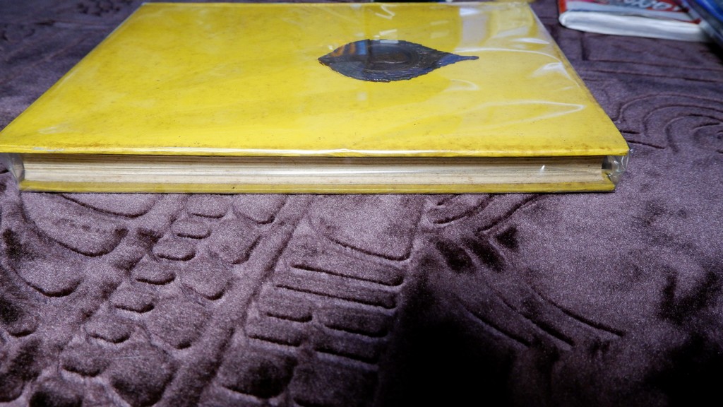 อนุสรณ์เนื่องในงานพระราชทานเพลิงศพ พระอาจารย์ฝั้น อาจาโร ปกแข็งพร้อมเหรียญ ปี 2521