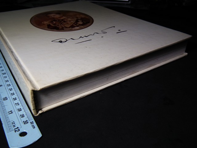 เทิดพระเกียรติ กรมหลวงชุมพรเขตอุดมศักดิ์ โดย กองทัพเรือ ปกแข็ง ปี 2544