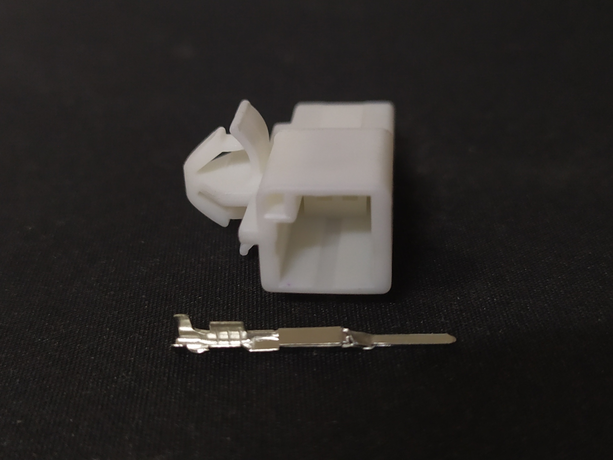 2 พิน ขาว คอนโซลกลาง Toyota #5845