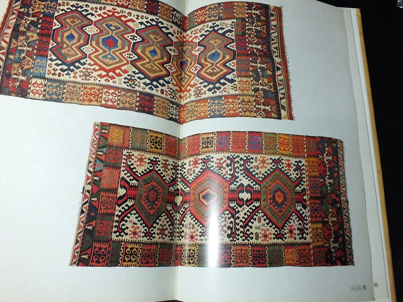 100 KILIMS MASTERPIECES FROM ANATOLIA by yanni petsopoulos ปกแข็ง