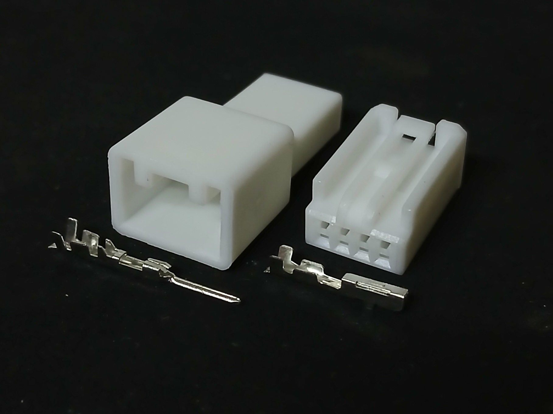 4 พิน ขาว #11950