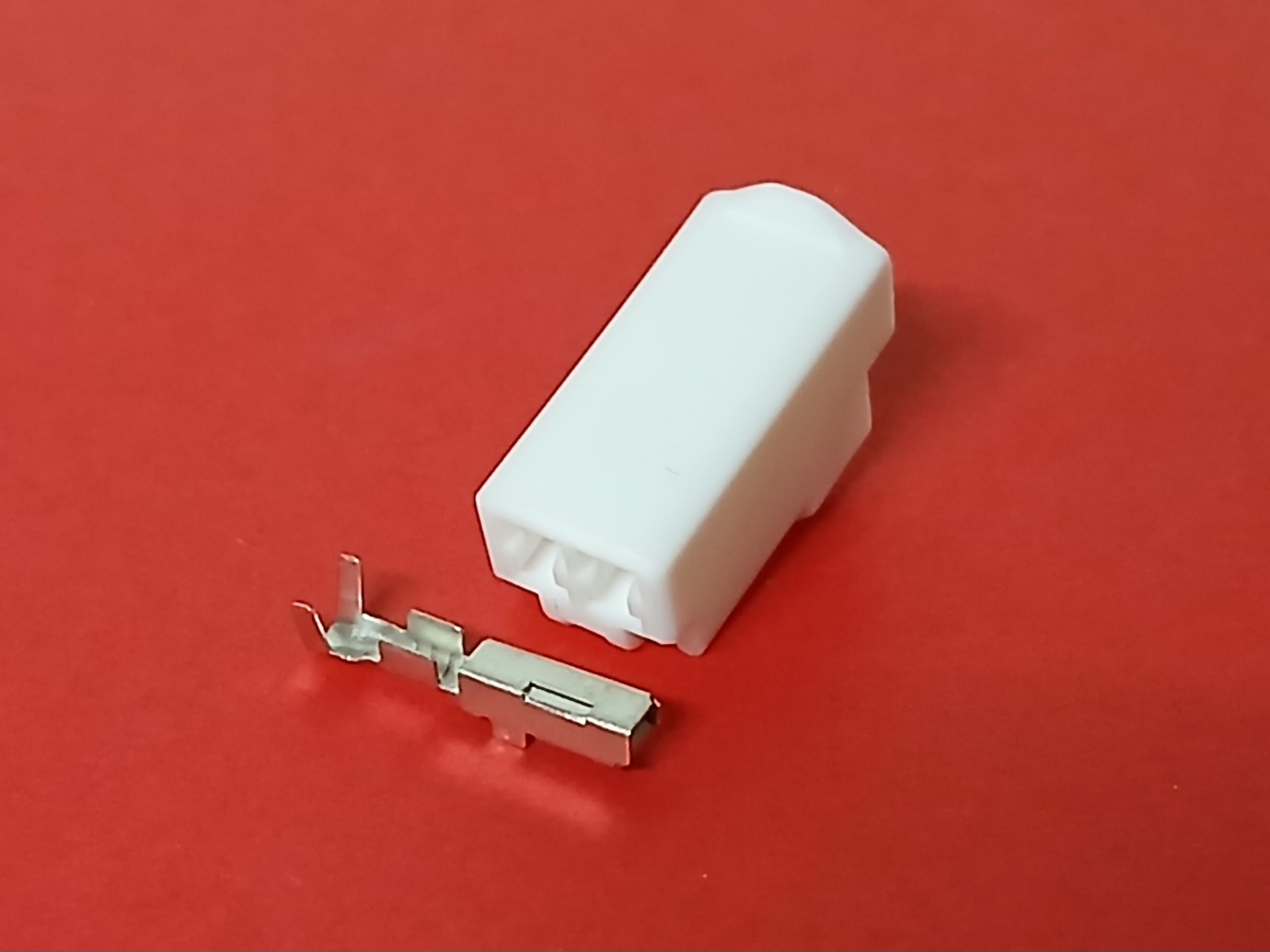 2 พิน ขาว ช่องจุดบุหรี่ Toyota #12498