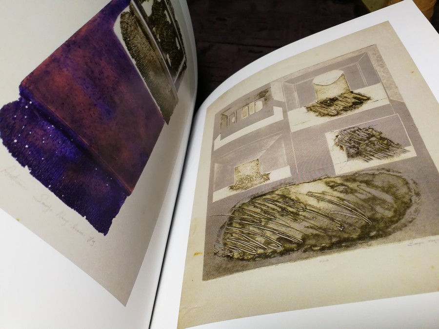 จุฬาฯสรรศิลป์ นิทรรศการเชิดชูเกียรติ ร.ศ.สัญญา วงศ์อร่าม 5 พ.ย.-27 ธ.ค .2556 (มีลายเซ็นต์)