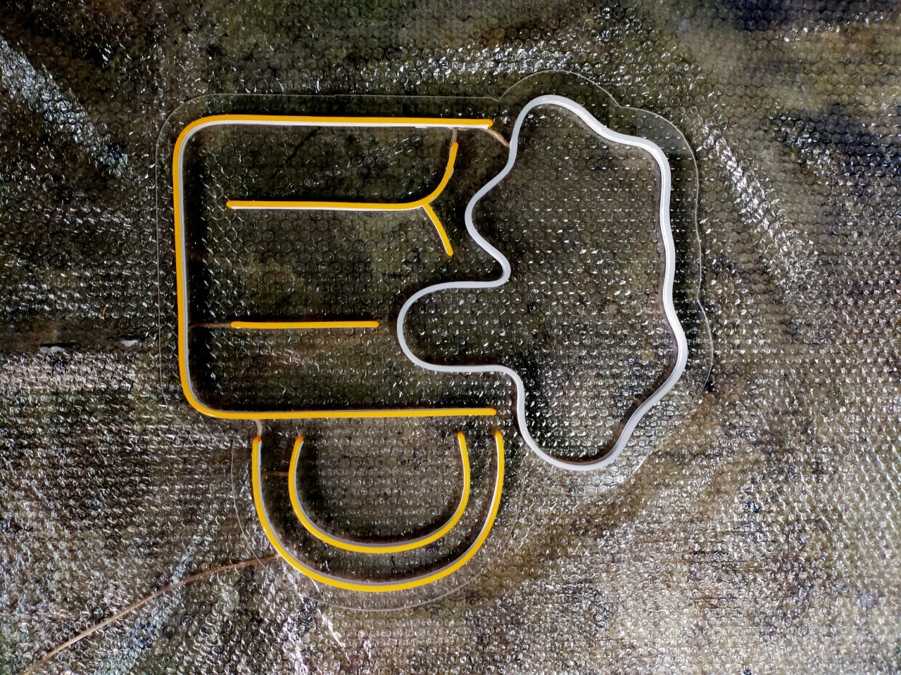 ไฟนีออน เฟค