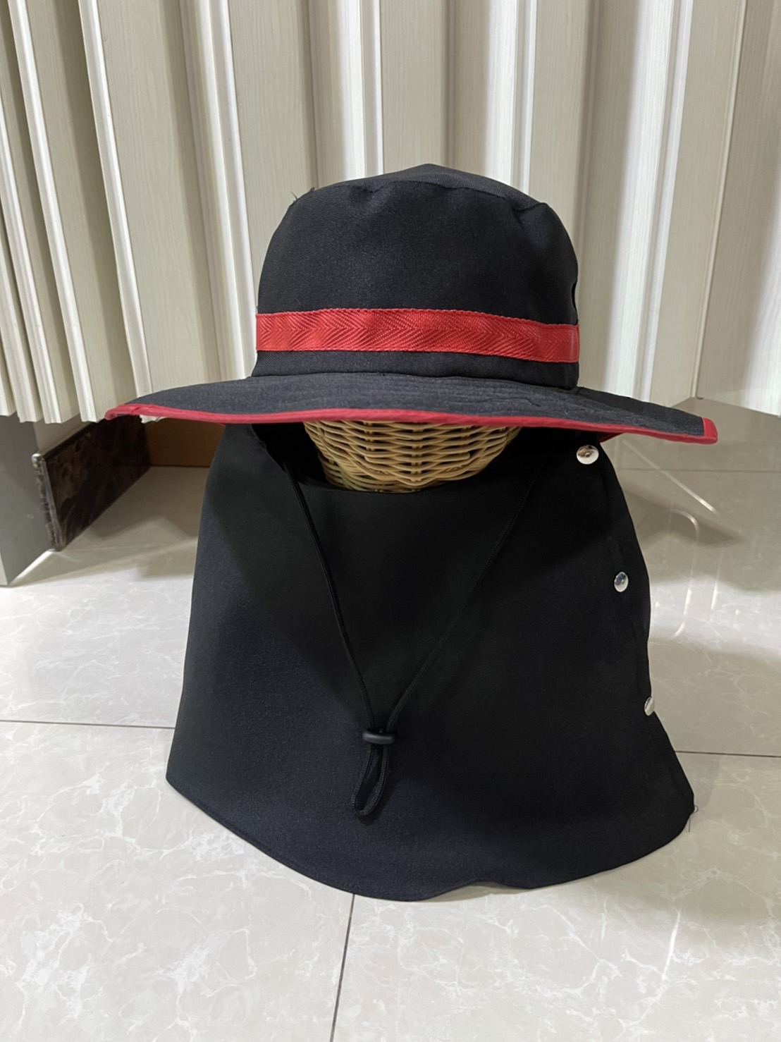 หมวกปีกคลุมหน้าแฟชั่น