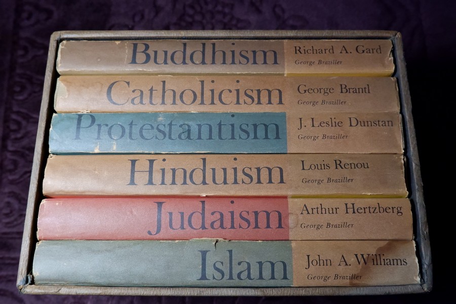 Great religions of modern man (hinduism buddhistism catholicism protestantism judaism islam) ปกเเข็ง 6 เล่ม ปี 1962
