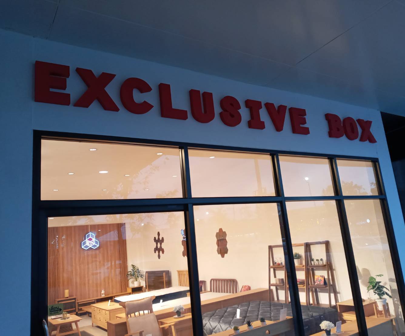 งานติดตั้งป้ายกล่องไฟไดคัท กล่องไฟติดหน้าร้าน สมุทรสาคร