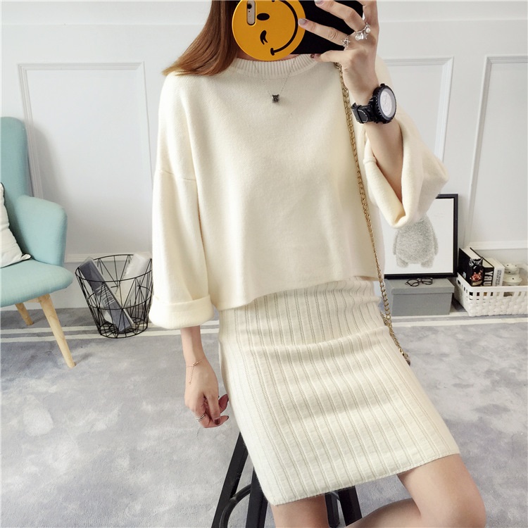 พรีออเดอร์ - เดรสไหมพรม Pre - DT151 (สีขาว)