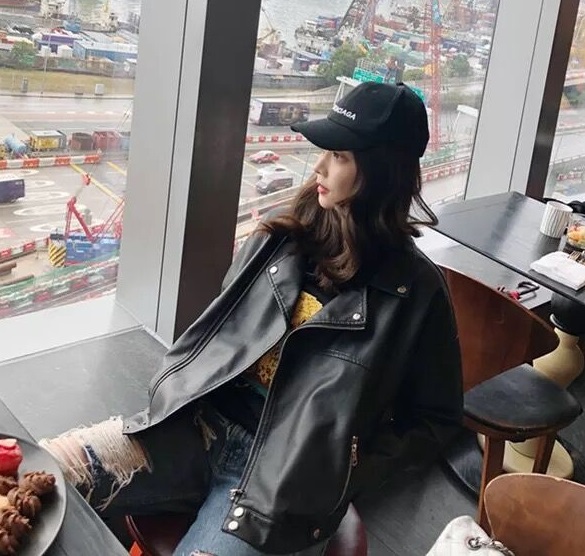 พร้อมส่ง - เสื้อแจ็คเก็ตหนัง PU ทรงสวย ด้านในบุขนพิเศษ CT235 (สีดำ)