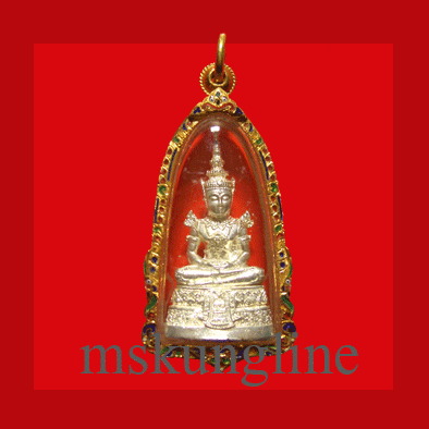 พระแก้วมรกตเนื้อเงิน เลี่ยมลงยา