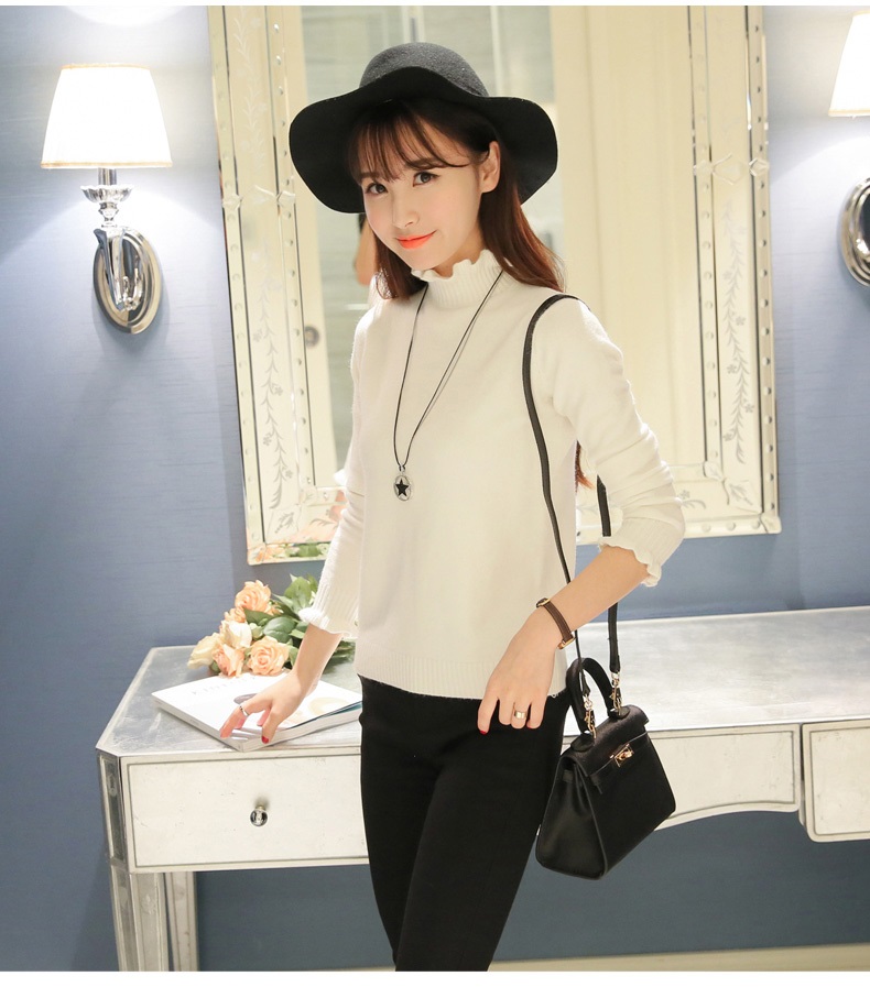 พร้อมส่ง - เสื้อไหมพรม ST160 (สีขาว)