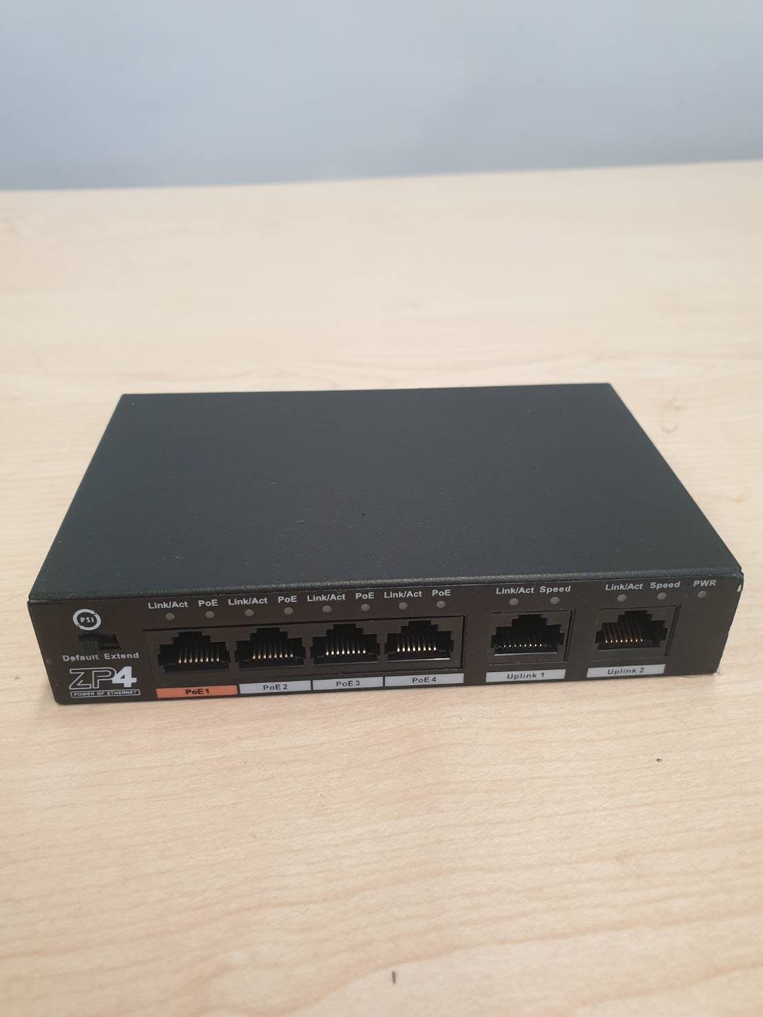 poe switch 4-port fast ethernet poe switch zp4
