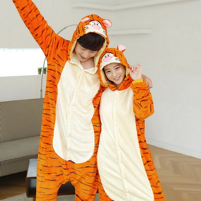 ชุดนอนมาสคอต / แฟนซี ผู้ใหญ่ เสือทิกเกอร์ ( Tigger )