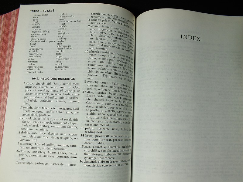 Roget's International Thesaurus by ROBERT L.CHAPMAN ปกแข็ง 1317 หน้า ปี 1979