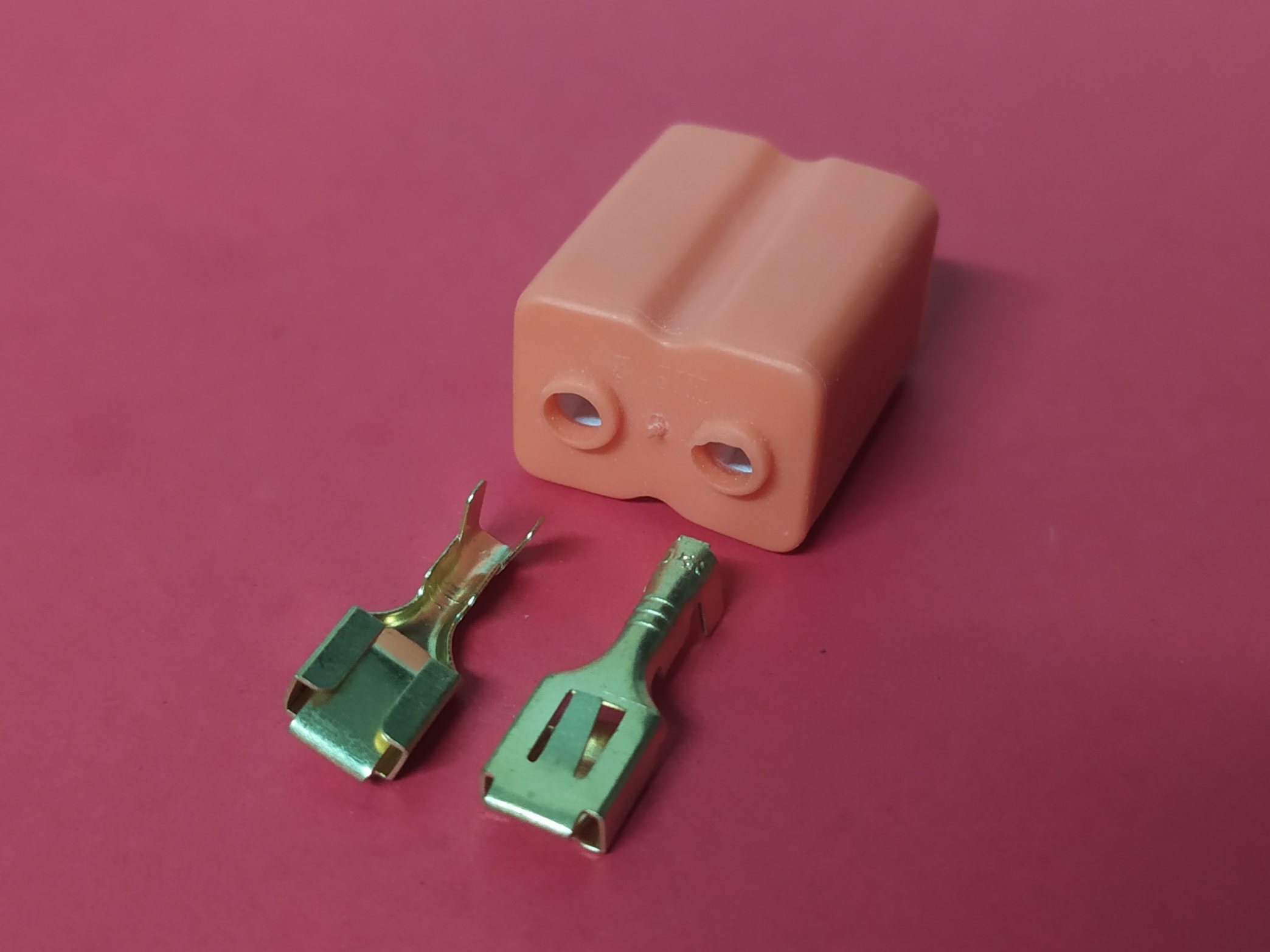 H7 ตัวเมีย เซรามิก ส้ม