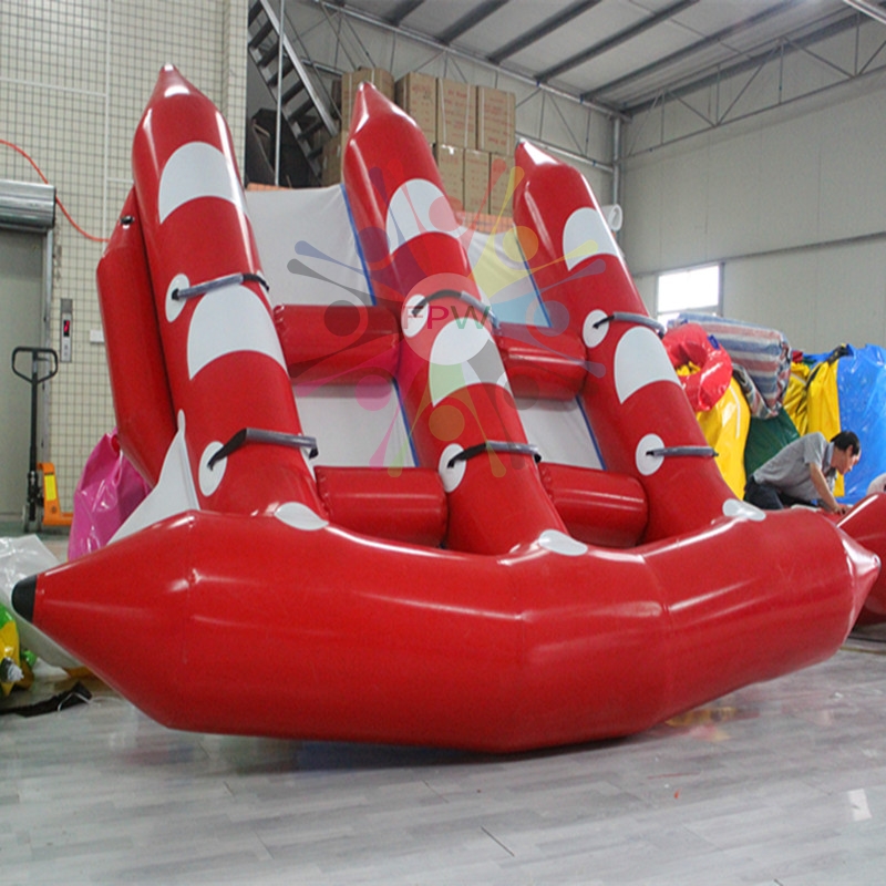 รายละเอียด Sport in Flatable Boats(เรือกล้วย) 6 ที่นั่ง ( FunParkworldthaland ) จำหนวนผู้เล่น 6 ที่นั่ง วัสดุ: 0.9mm PVC สีท่านสามารถกำหนดสีเองได้ สีฟ้า, สีขาว, สีเหลืองฯลฯ แพคเกจใส่กระเป๋าผ้าใบกันน้ำพีวีซี + กระเป๋าทอผ้า อุปกรณ์เสริม แถมฟรี! เครื่องปั๊มล