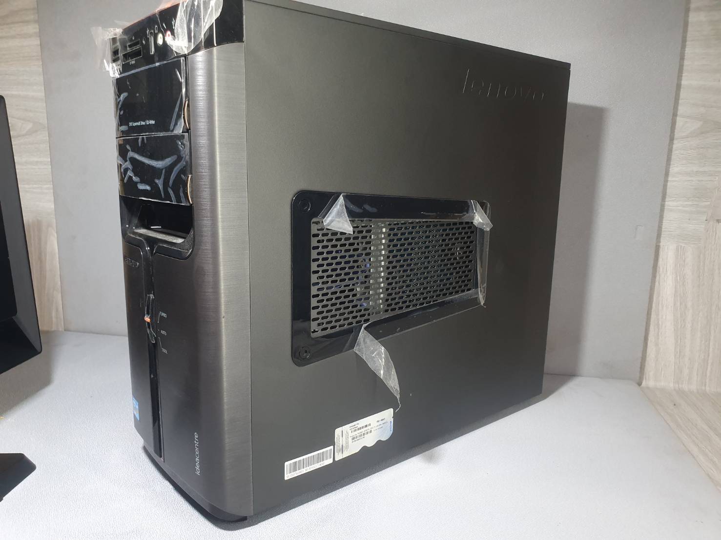 ขายคอม lenovo ของใหม่ เอาไว้ เวิคฟอมเฮือน ขายชุดละ 6500 บาท cpui5 ram4g hhd1tb