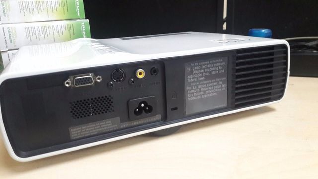 sony vpl-dx11 และ sony vpl-cx20